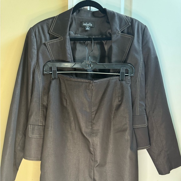 Women’s Brown Suit - Picture 6 of 7